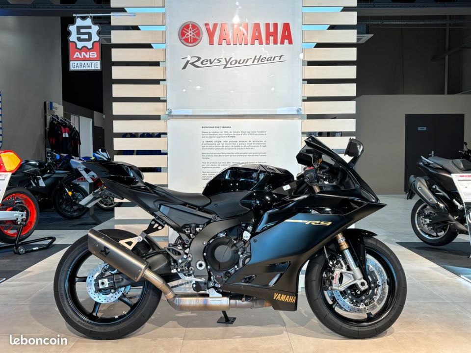 YAMAHA R9 1