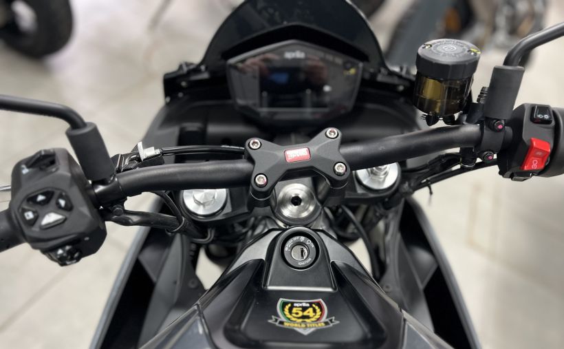 APRILIA TUONO 660 4
