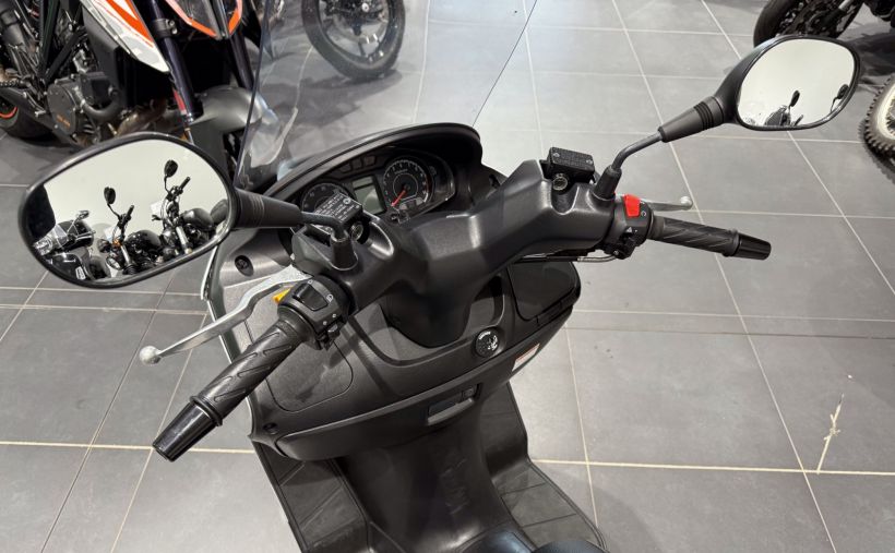 SUZUKI BURGMAN 125 2