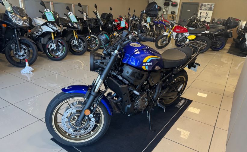 YAMAHA XSR 700 2