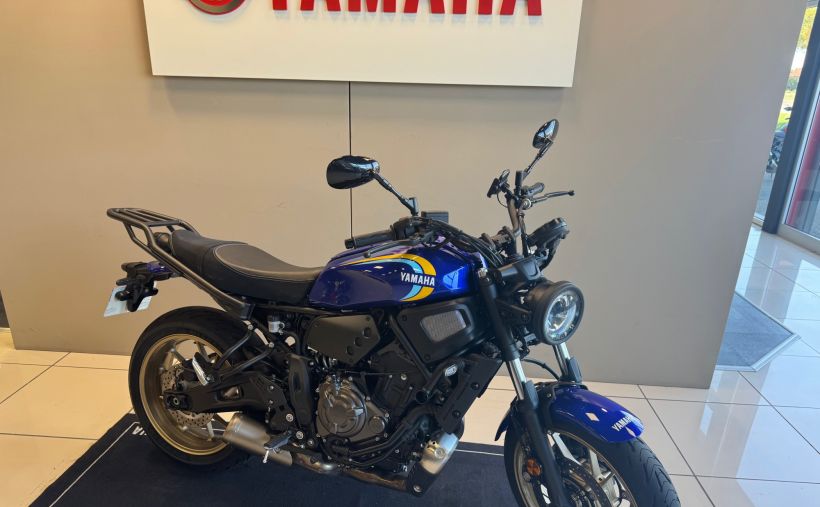 YAMAHA XSR 700 6