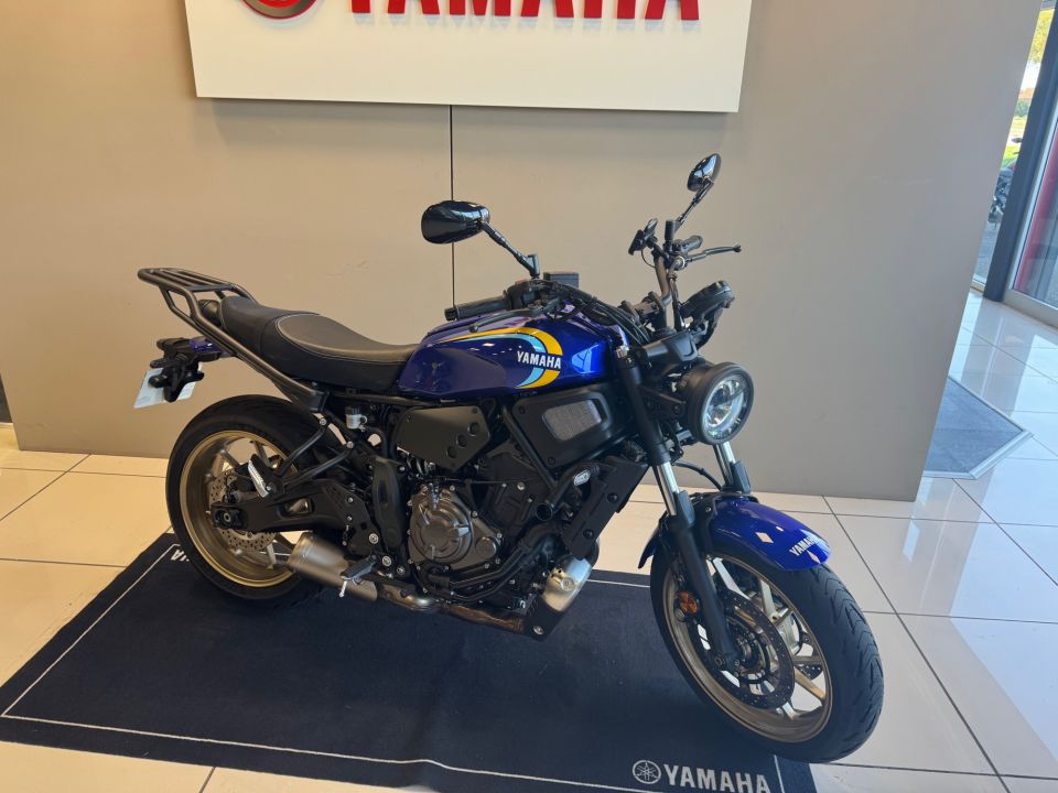 YAMAHA XSR 700 6