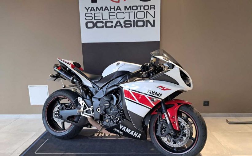 YAMAHA YZF 1000 R1 0