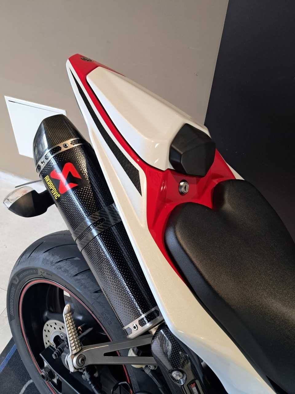 YAMAHA YZF 1000 R1 3