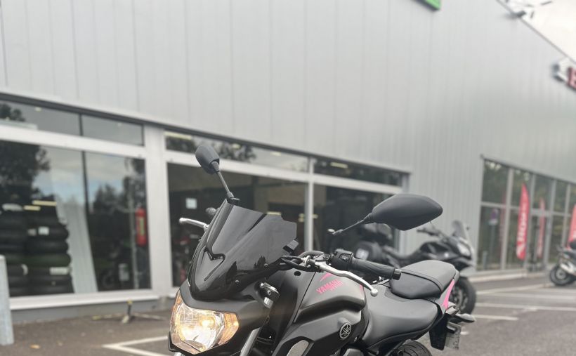 YAMAHA MT-07 (47.5CV) 3