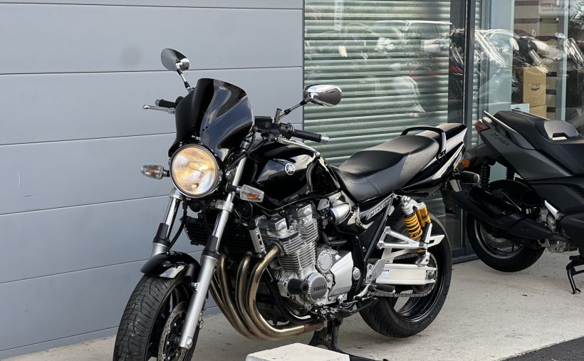 YAMAHA XJR 1300 4