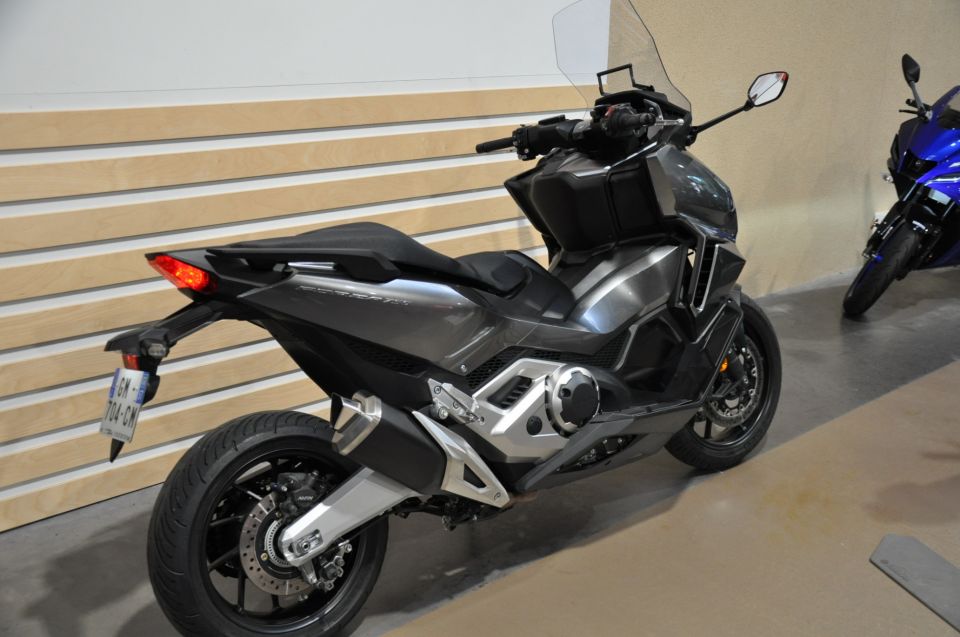 HONDA NSS FORZA 750 3