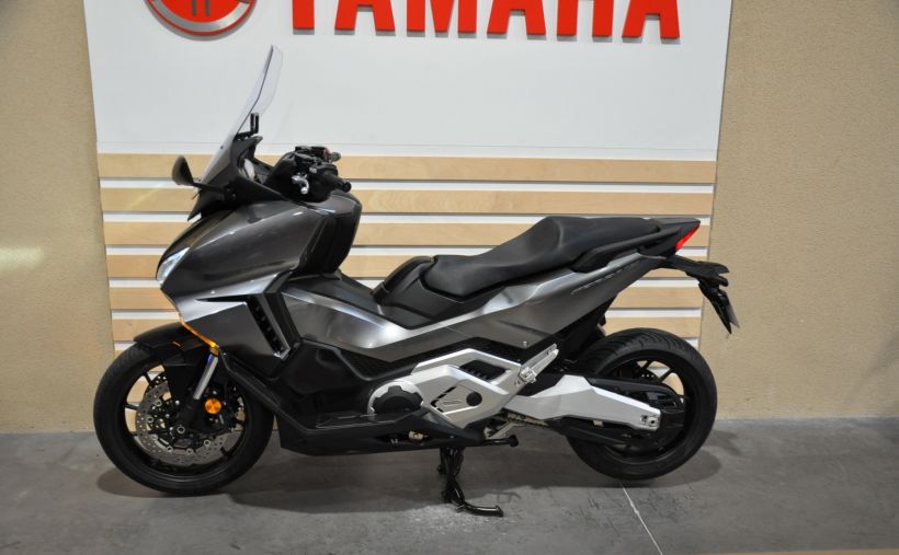 HONDA NSS FORZA 750 6