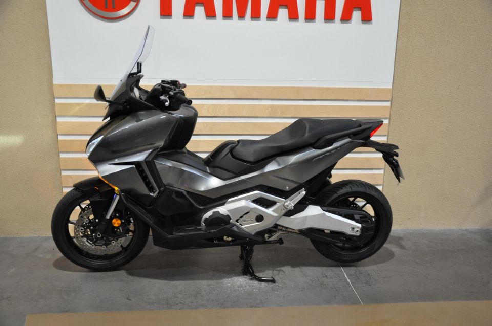 HONDA NSS FORZA 750 6