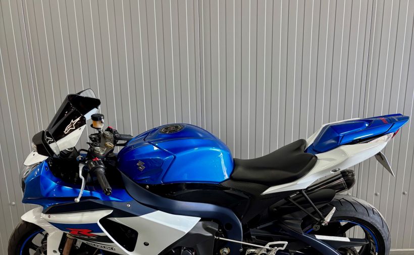 SUZUKI GSX-R 1000 9