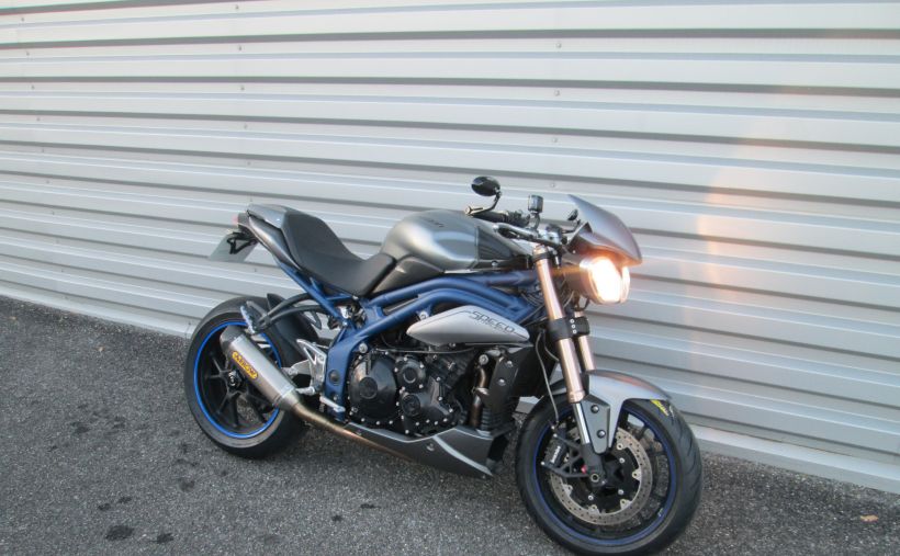 TRIUMPH SPEED TRIPLE 1050 0