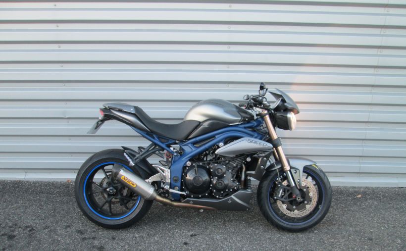 TRIUMPH SPEED TRIPLE 1050 8