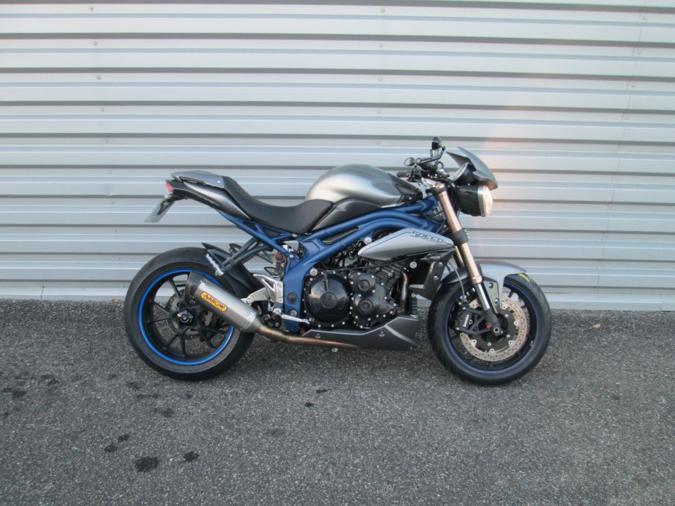 TRIUMPH SPEED TRIPLE 1050 8