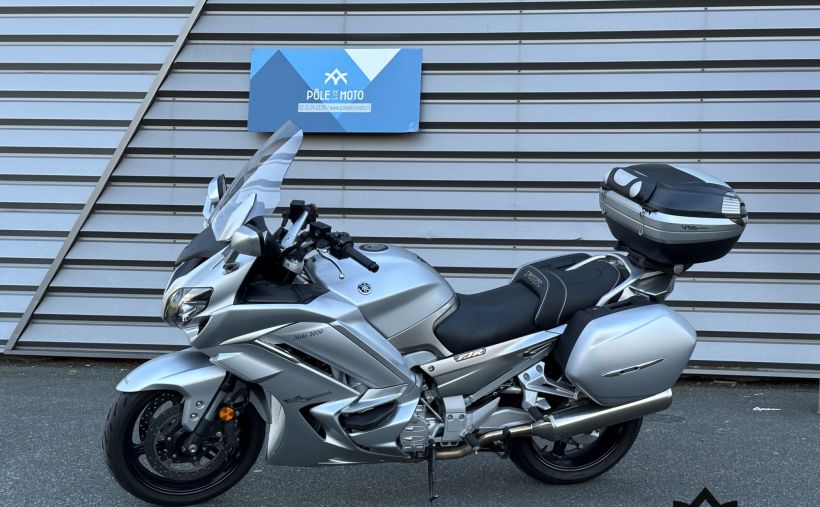 YAMAHA FJR 1300 AE 4
