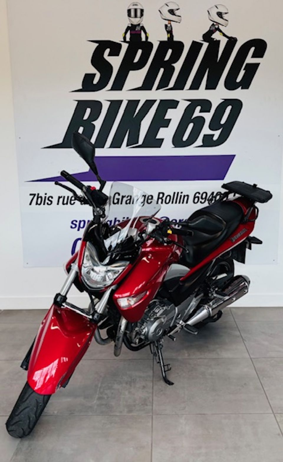 SUZUKI GW 250 INAZUMA 2