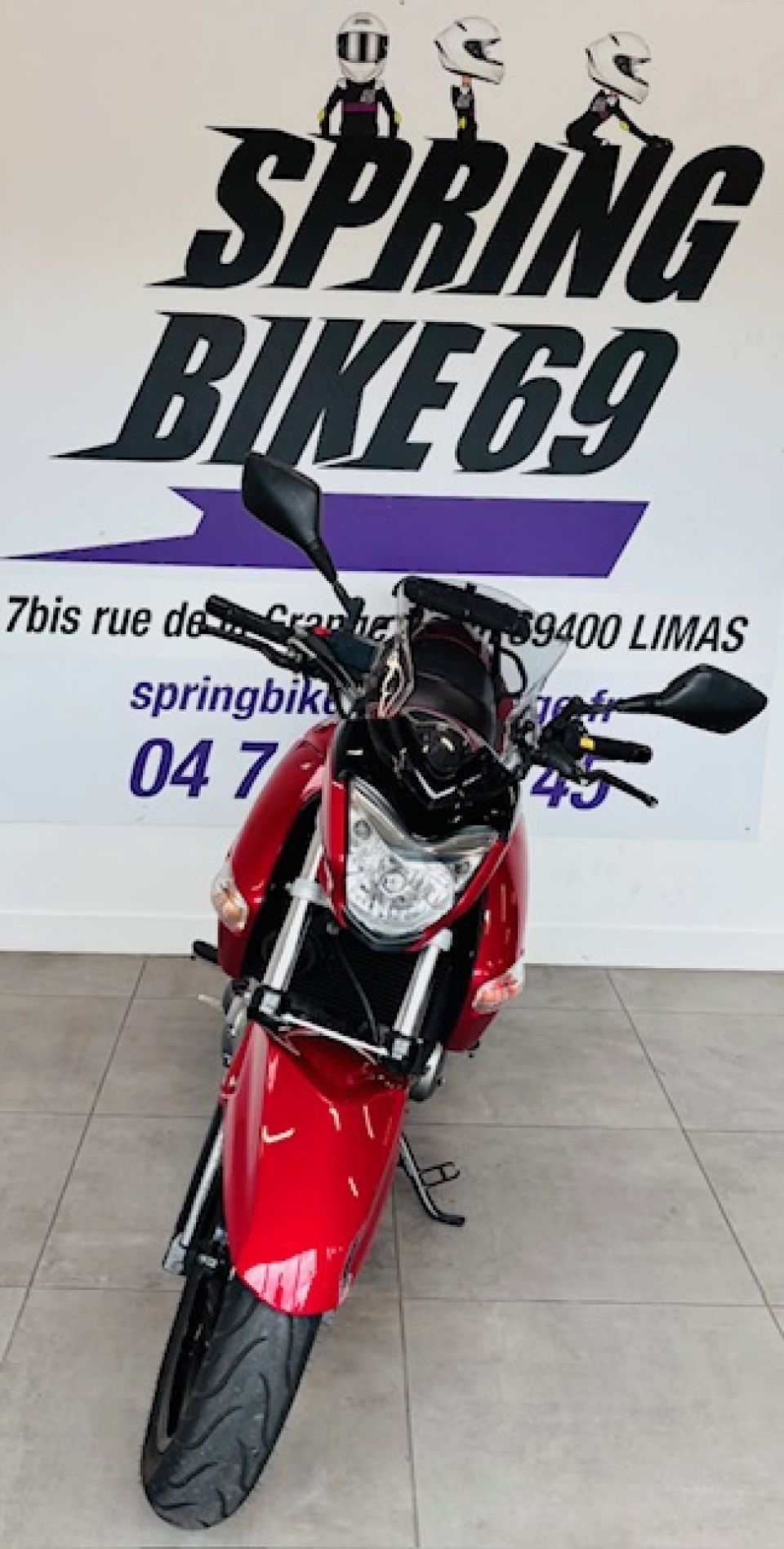 SUZUKI GW 250 INAZUMA 4