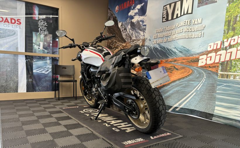 YAMAHA XSR 700 XTRIBUTE 7