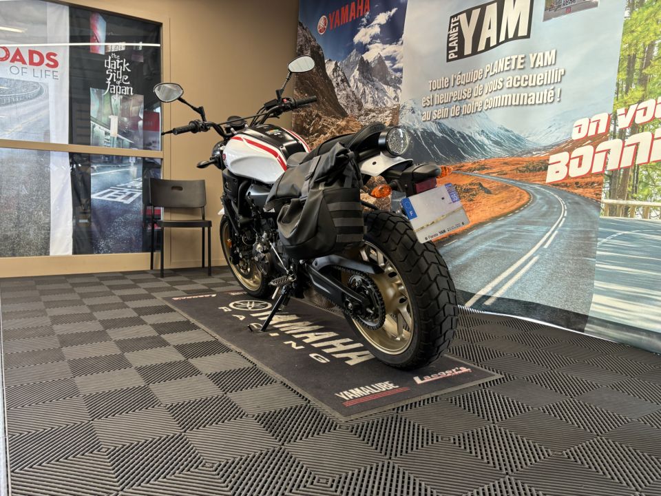 YAMAHA XSR 700 XTRIBUTE 7