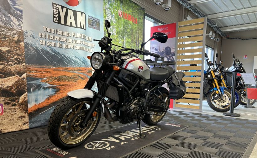 YAMAHA XSR 700 XTRIBUTE 6