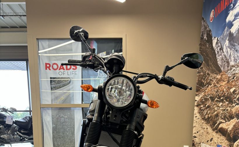 YAMAHA XSR 700 XTRIBUTE 3