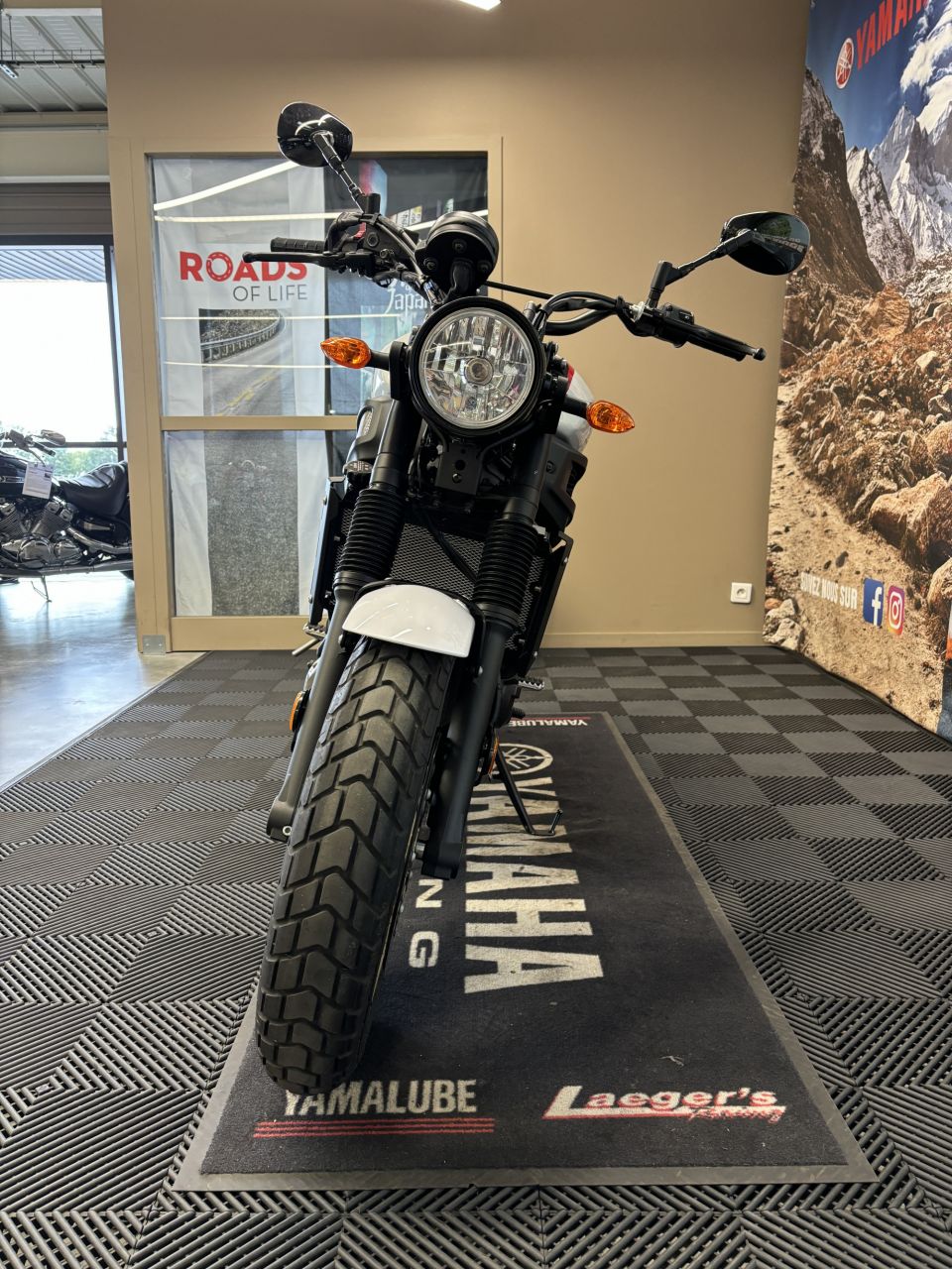 YAMAHA XSR 700 XTRIBUTE 3