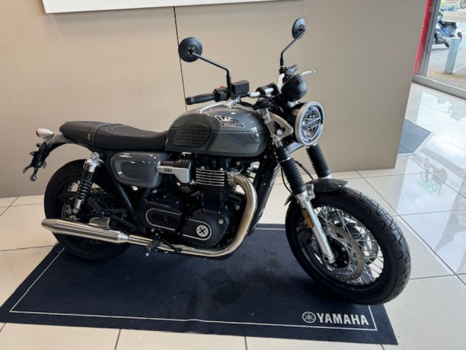 BRIXTON MOTORCYCLES CROMWELL 1200 2