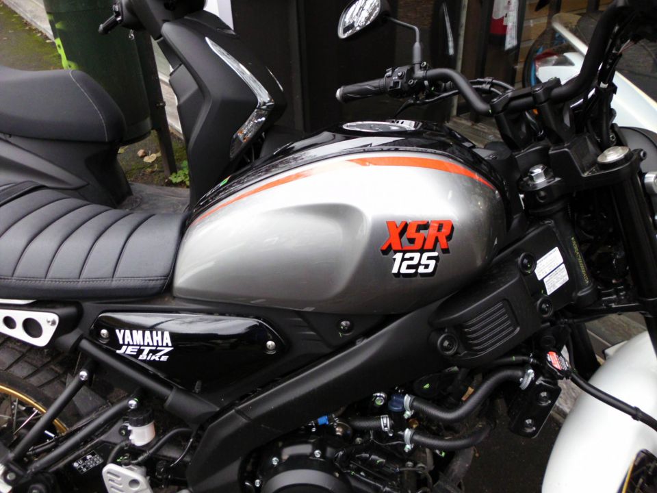 YAMAHA XSR 125 Legacy 1