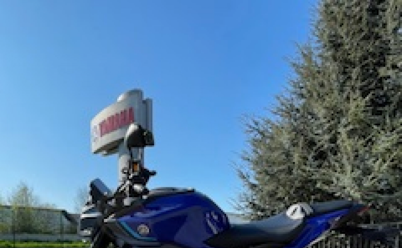 YAMAHA MT-09 1