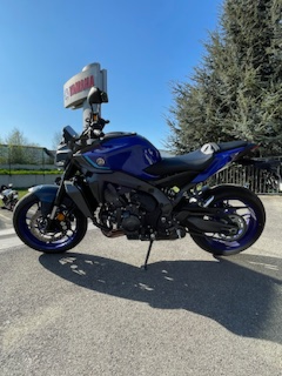 YAMAHA MT-09 1