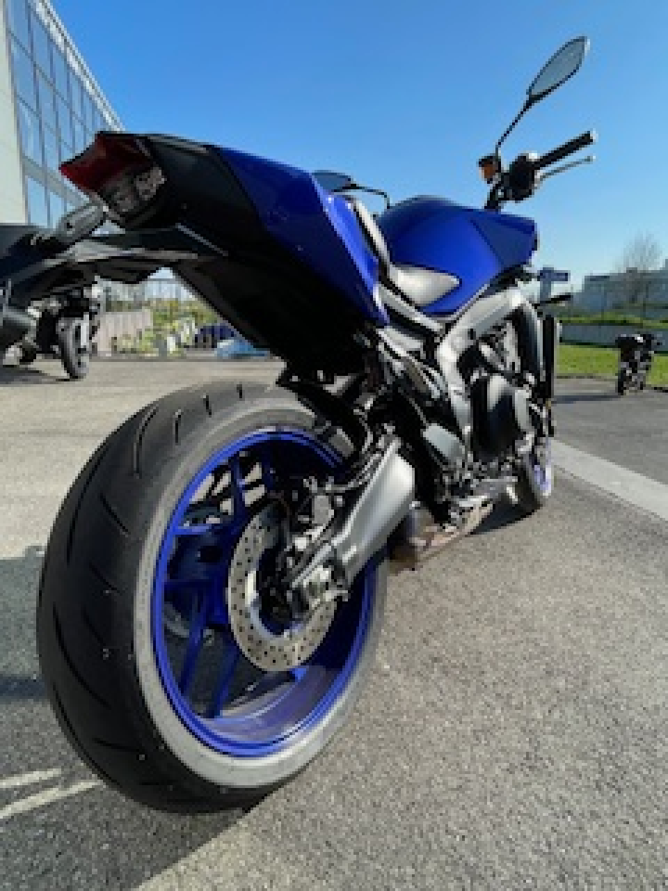 YAMAHA MT-09 3