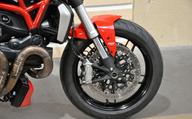 DUCATI MONSTER 1200 2