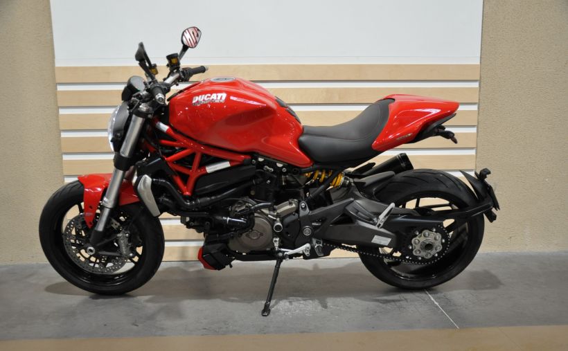 DUCATI MONSTER 1200 7