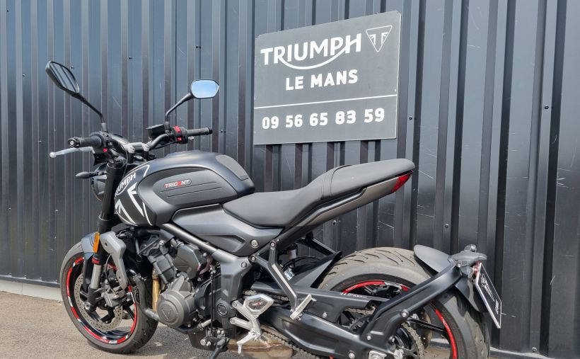 TRIUMPH TRIDENT 660 4