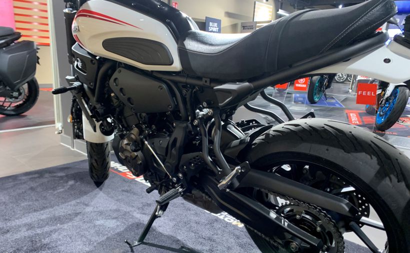 YAMAHA XSR 700 2