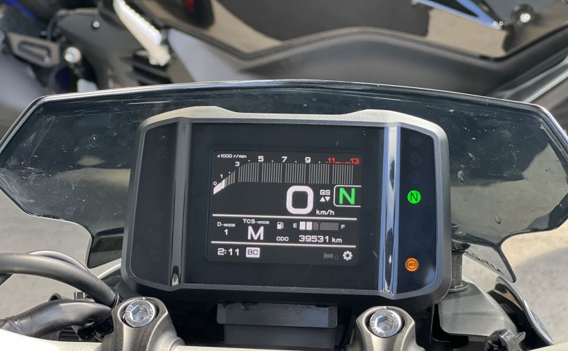 YAMAHA MT-09 7