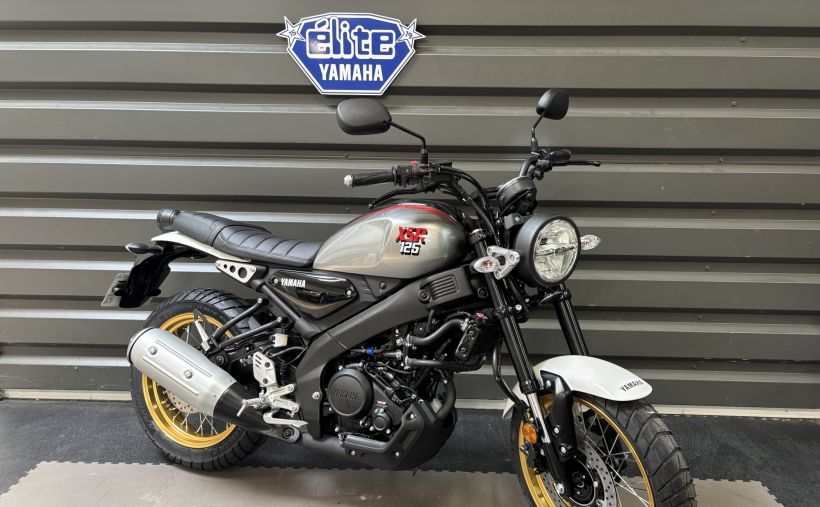 YAMAHA XSR 125 Legacy 1