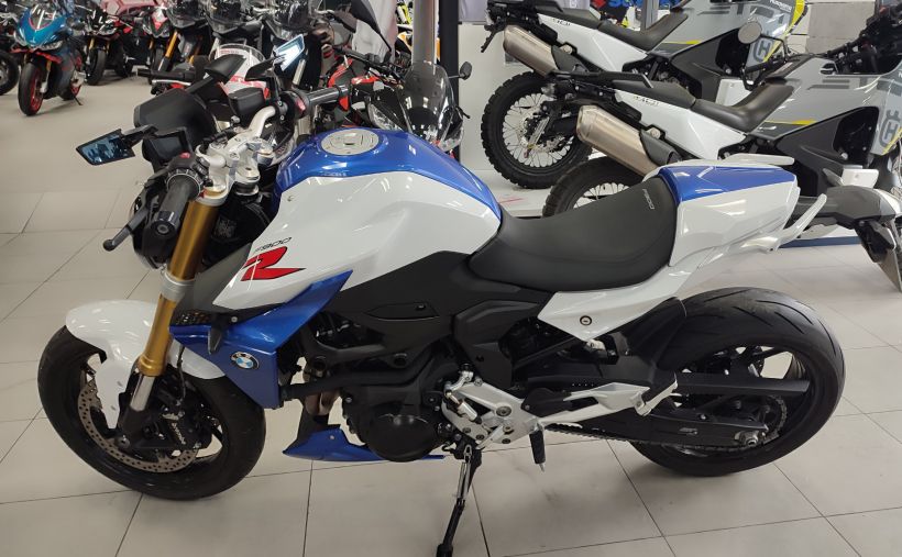 BMW F 900 XR 2