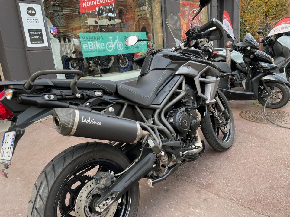 TRIUMPH TIGER 800 XRX 2