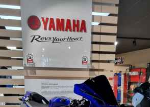 YAMAHA R1 - 2024