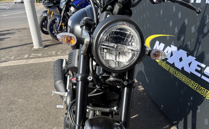 YAMAHA XSR 125 4