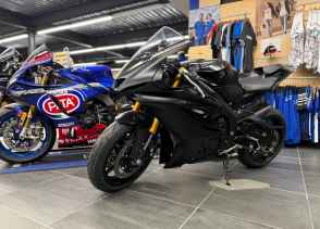 YAMAHA YZF-R6 RACE - 2025