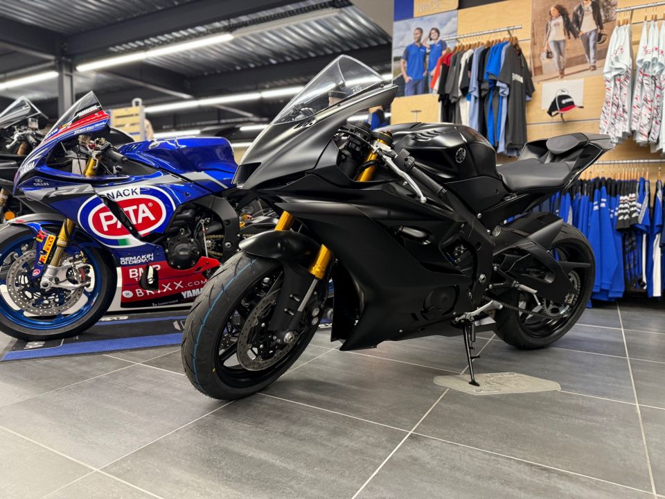 YAMAHA YZF-R6 RACE 0