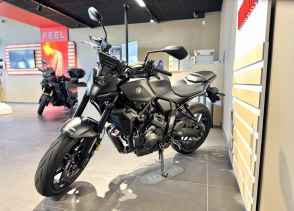 YAMAHA MT-07 Y-AMT - 2025