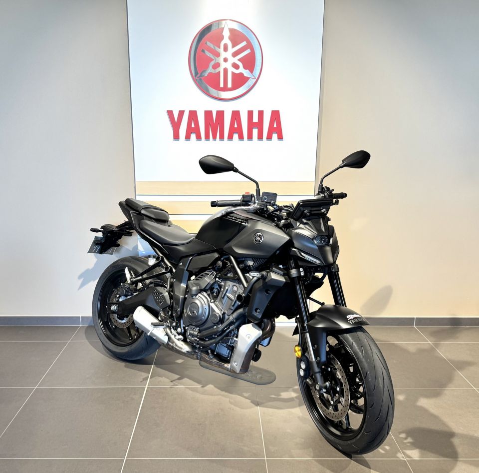 YAMAHA MT-07 Y-AMT 1