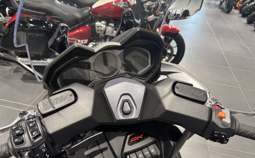 KYMCO AK 550 10