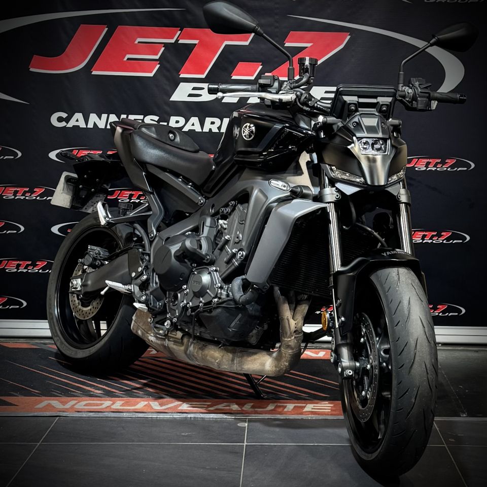 YAMAHA MT-09  Y-AMT 0
