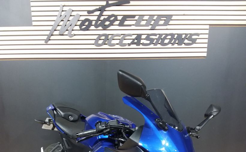 YAMAHA YZF 125 R ABS 1