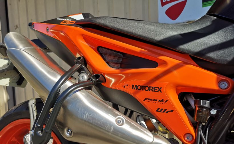 KTM 890 DUKE GP 8