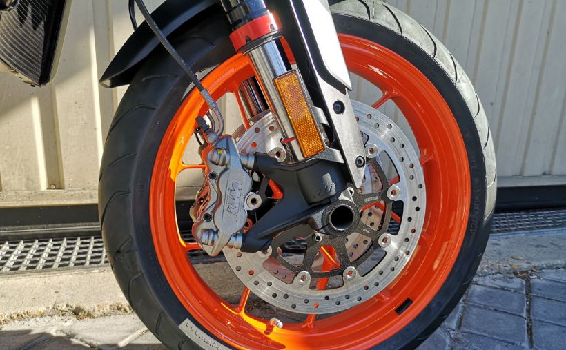 KTM 890 DUKE GP 12