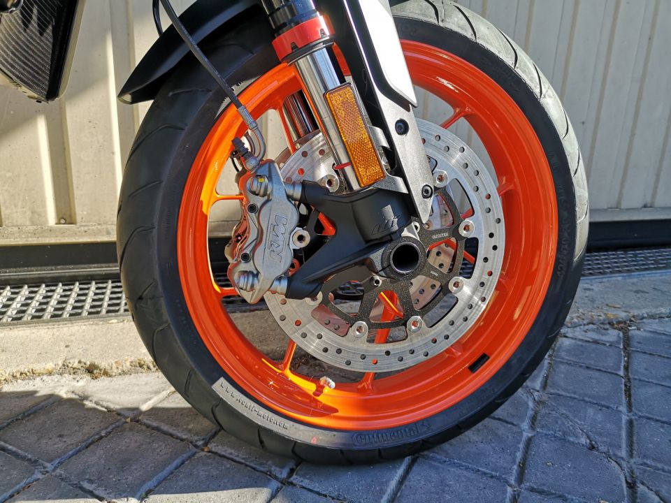 KTM 890 DUKE GP 12